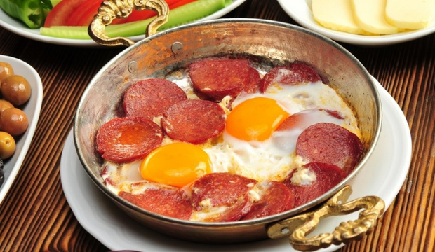 Sucuklu Yumurta ( %100 dana sucuk)